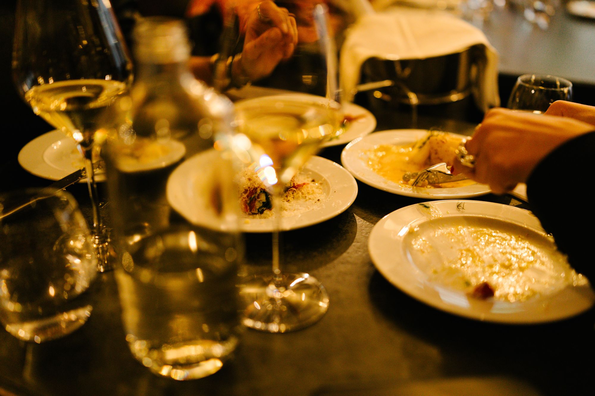 Plates and glasses on a DOSCH table